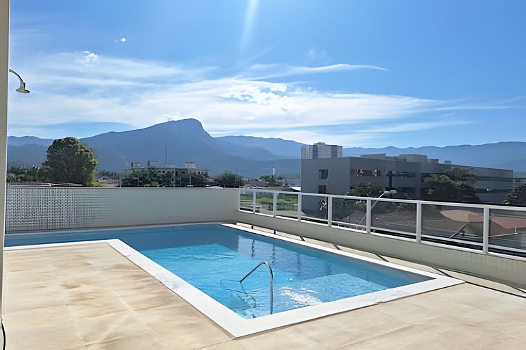 Amplo apto com varanda e vista mar