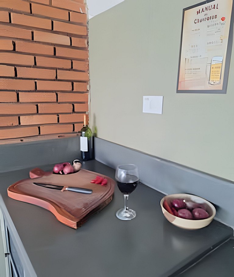 Estilo colonial com piscina e perto da praia