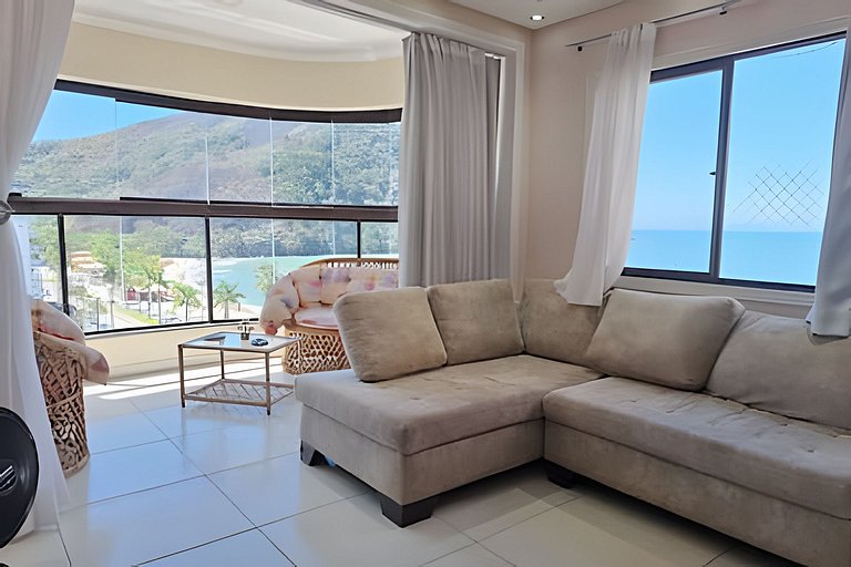 Cobertura com jacuzzi, churrasqueira e vista mar