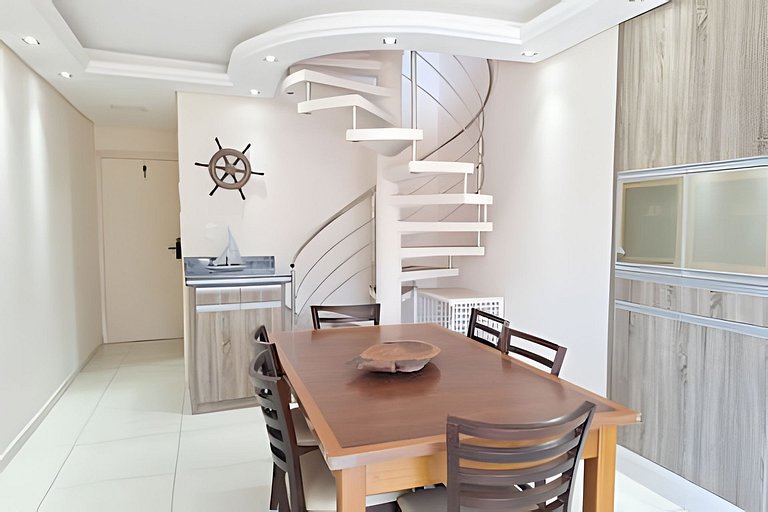 Cobertura com jacuzzi, churrasqueira e vista mar