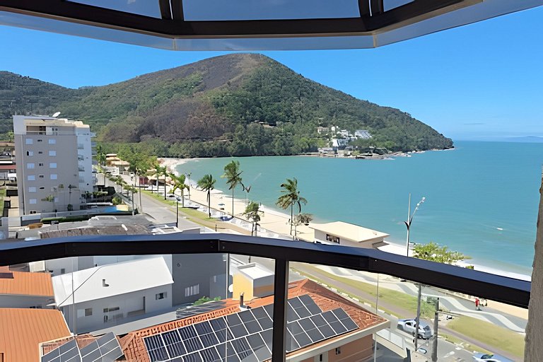 Cobertura com jacuzzi, churrasqueira e vista mar