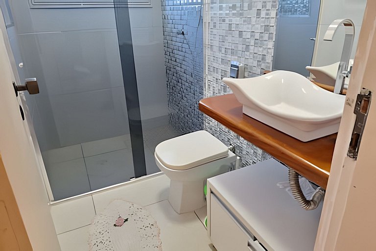 Cobertura com jacuzzi, churrasqueira e vista mar