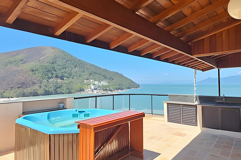 Cobertura com jacuzzi, churrasqueira e vista mar
