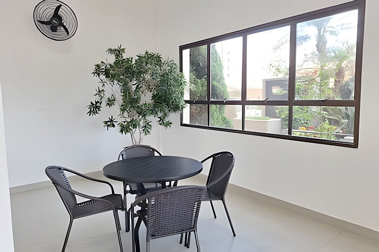 Cobertura com jacuzzi, churrasqueira e vista mar