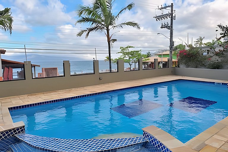Cobertura com jacuzzi, churrasqueira e vista mar