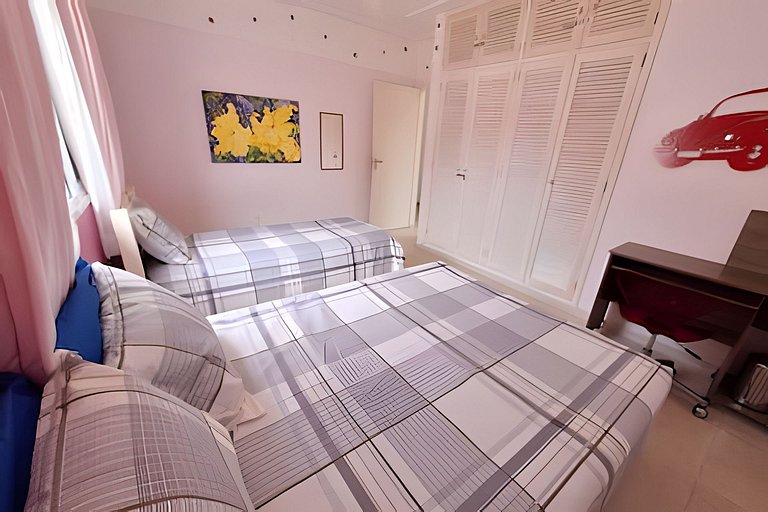 Casa na praia com conforto, piscina e churrasco