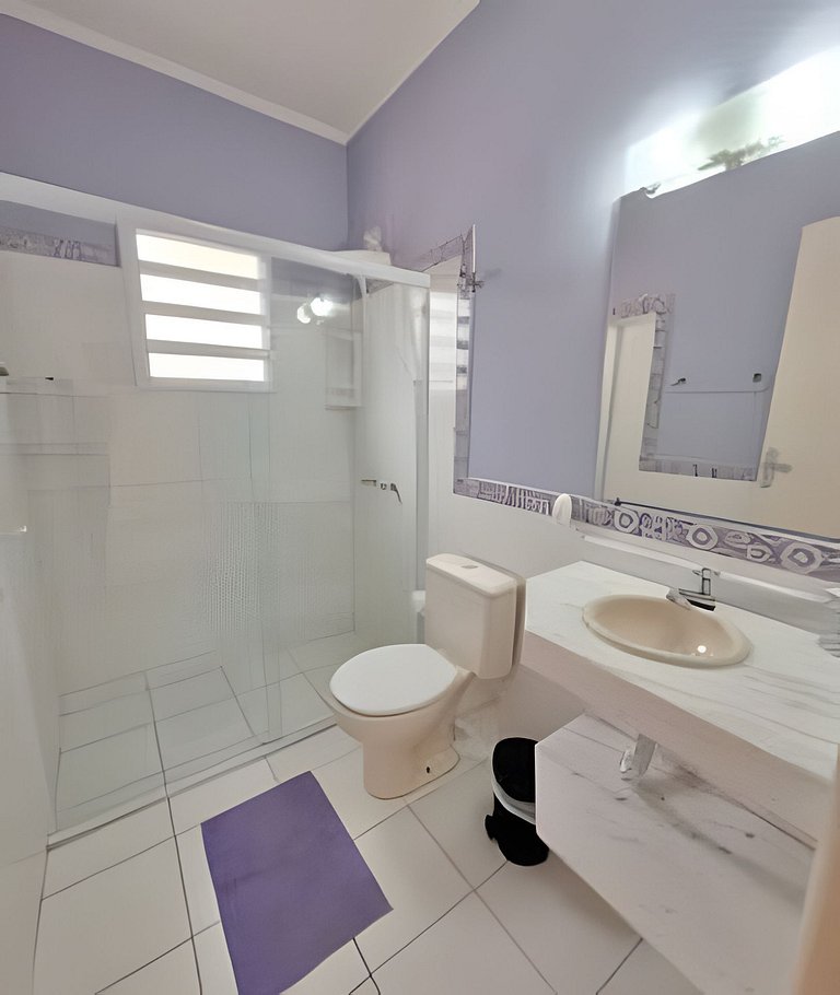 Casa na praia com conforto, piscina e churrasco