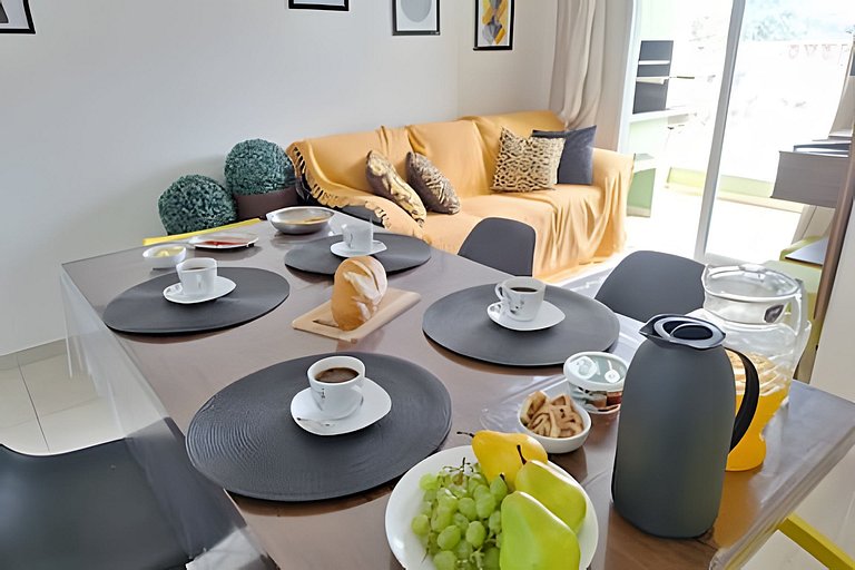 Apartamento com piscina e churrasqueira