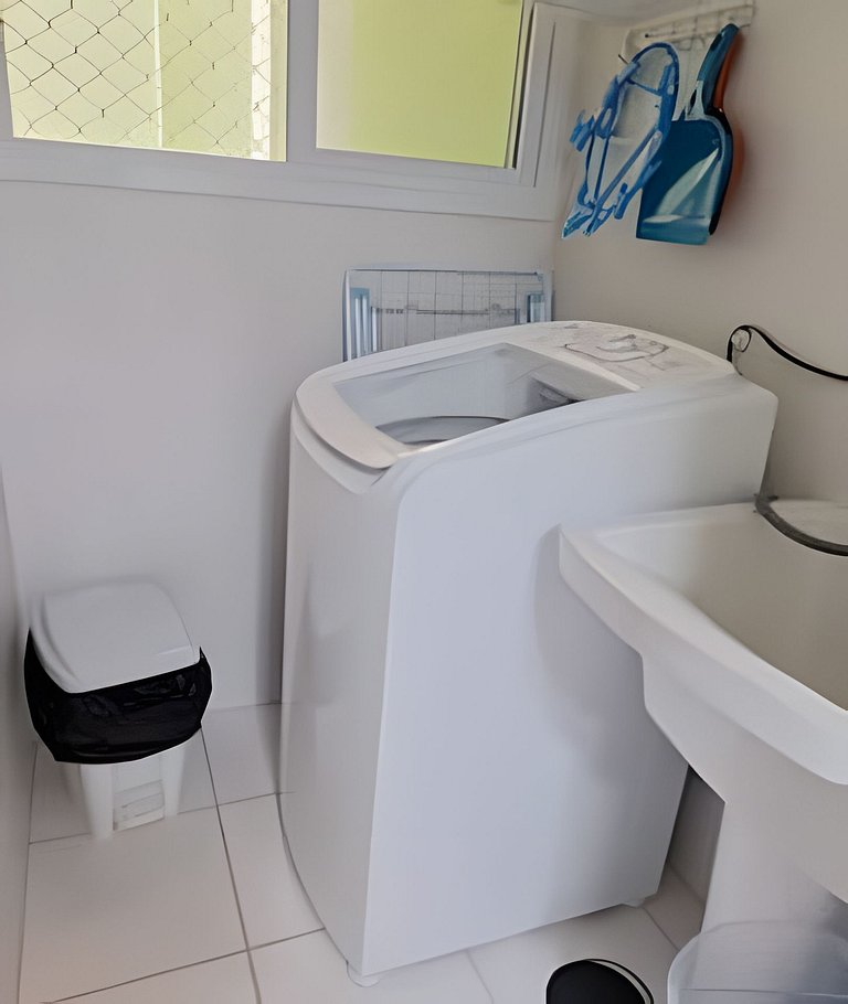 Apartamento com piscina e churrasqueira