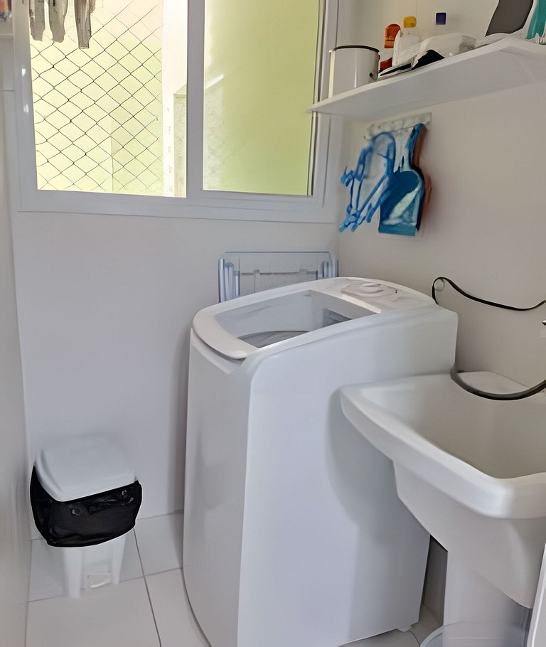 Apartamento com piscina e churrasqueira