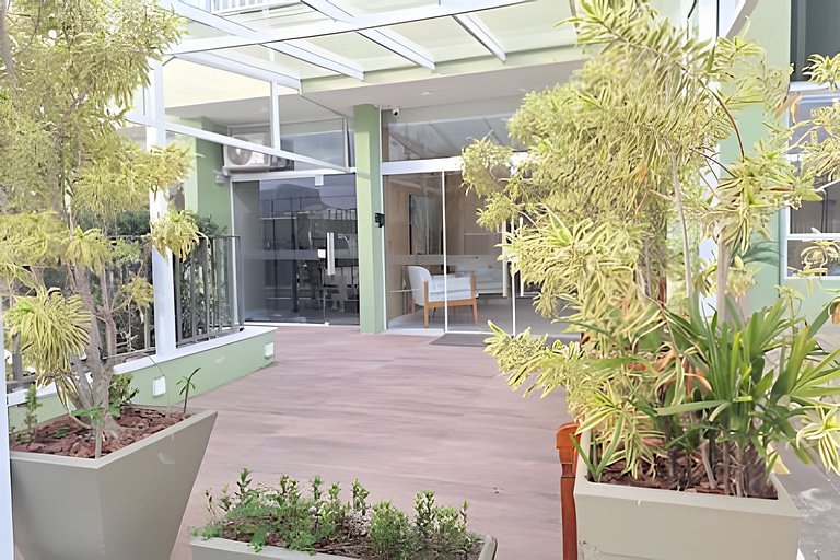 Apartamento com piscina e churrasqueira