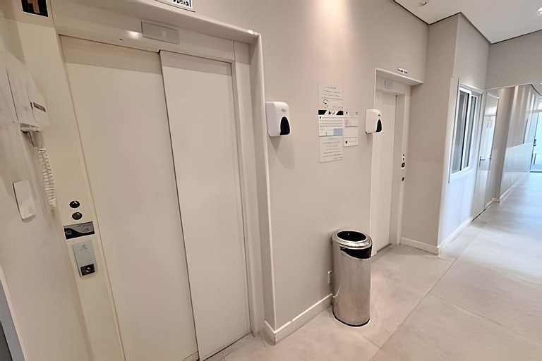 Apartamento com piscina e churrasqueira