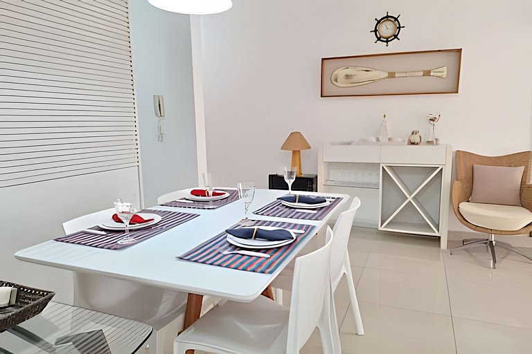 Apto completo, c/ piscina e frente mar