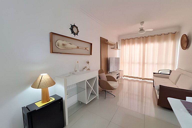 Apto completo, c/ piscina e frente mar