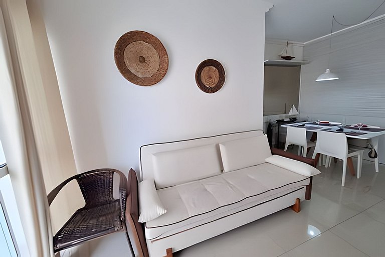 Apto completo, c/ piscina e frente mar