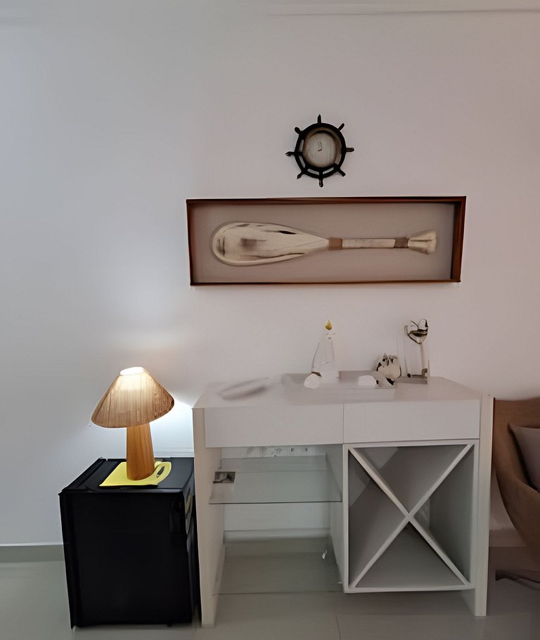 Apto completo, c/ piscina e frente mar