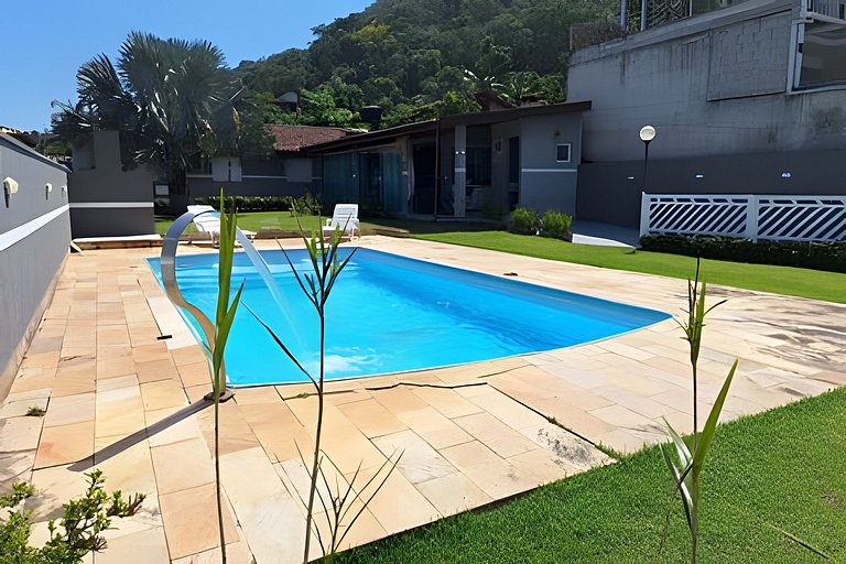 Casa aconchegante em condomínio na Lagoinha