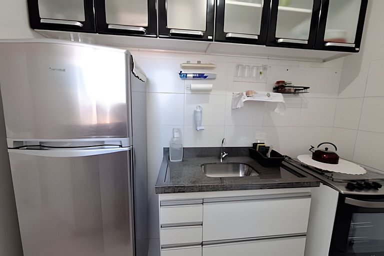 Apto com churrasqueira na varanda a 600 m do mar