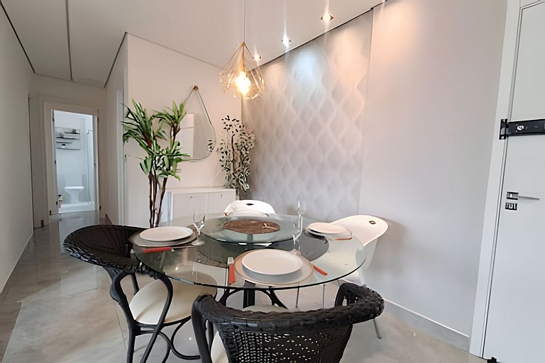 Apto em Condomínio clube na Martim de Sá