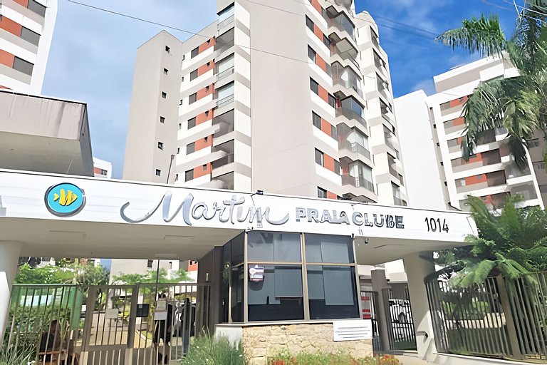 Apto charmoso em cond Clube na Martim de Sá