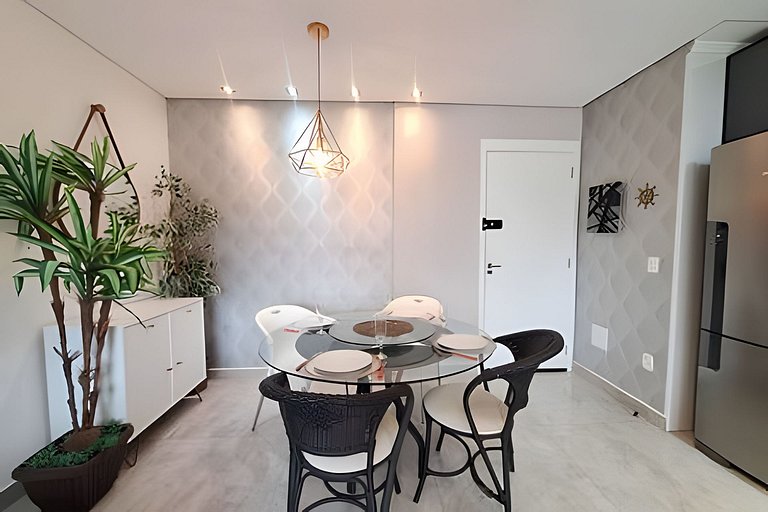 Apto em Condomínio clube na Martim de Sá