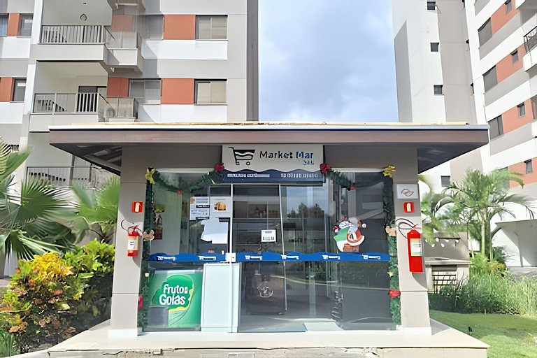 Apto em Condomínio clube na Martim de Sá