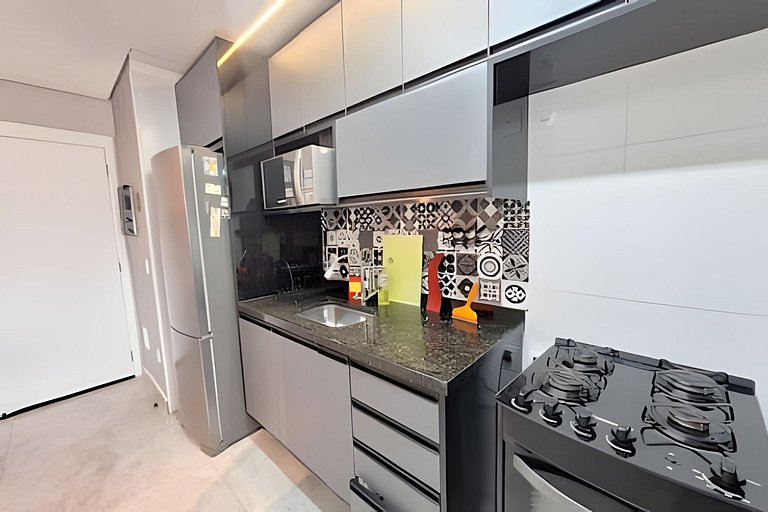 Apto em Condomínio clube na Martim de Sá