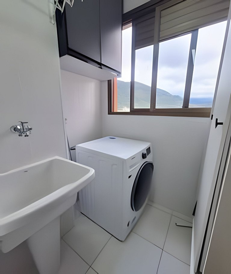 Apto em Condomínio clube na Martim de Sá