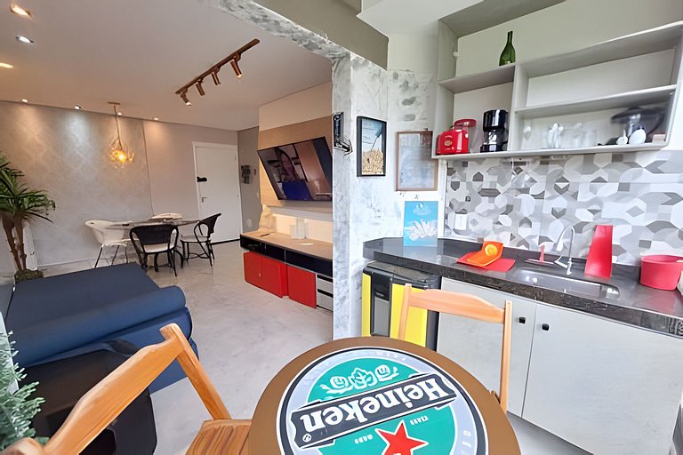 Apto em Condomínio clube na Martim de Sá