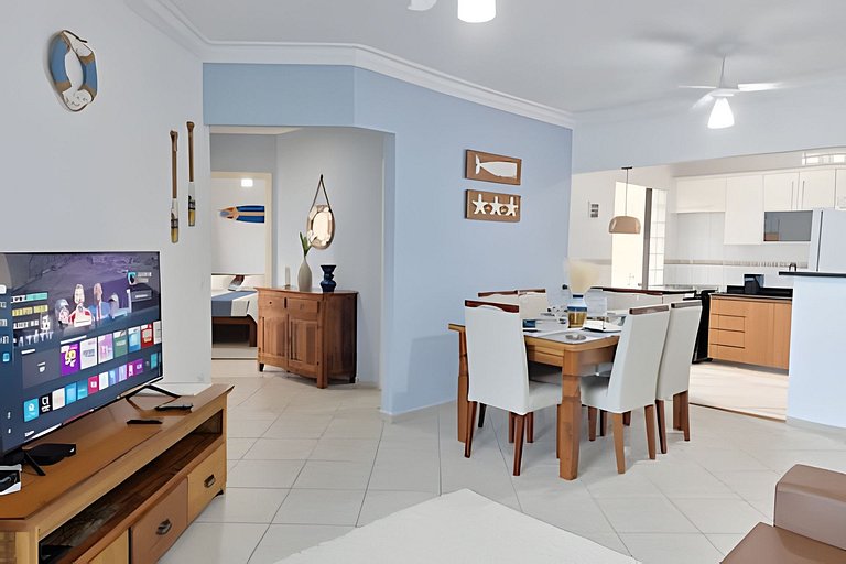 Apto c/ varanda e churrasqueira frente mar