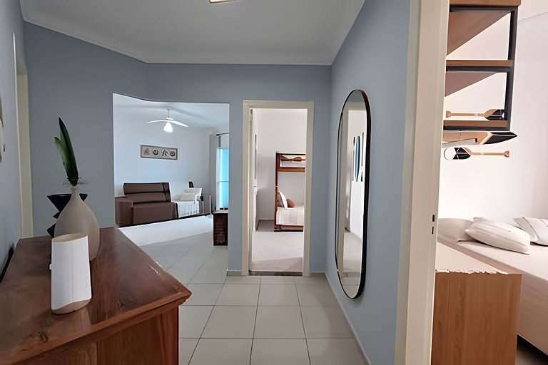 Apto c/ varanda e churrasqueira frente mar